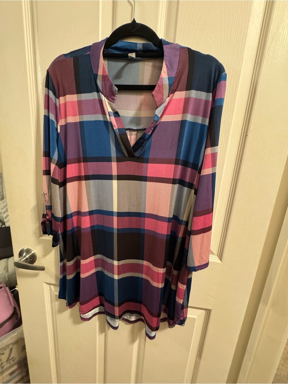 Women’s Pink & Blue Plaid V-Neck Tunic Top